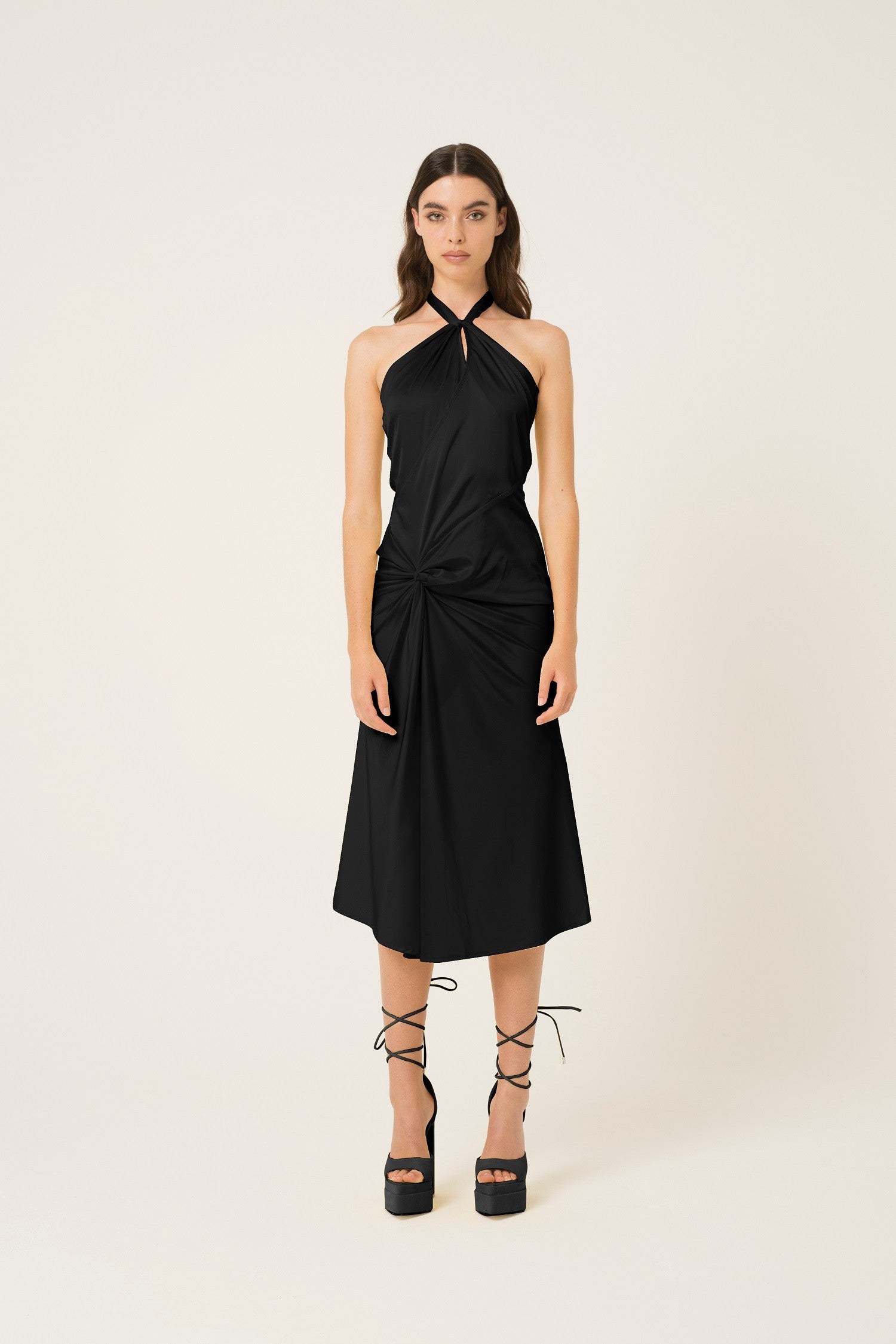 Serena Halter Neck Satin Dress - Hedson.mx