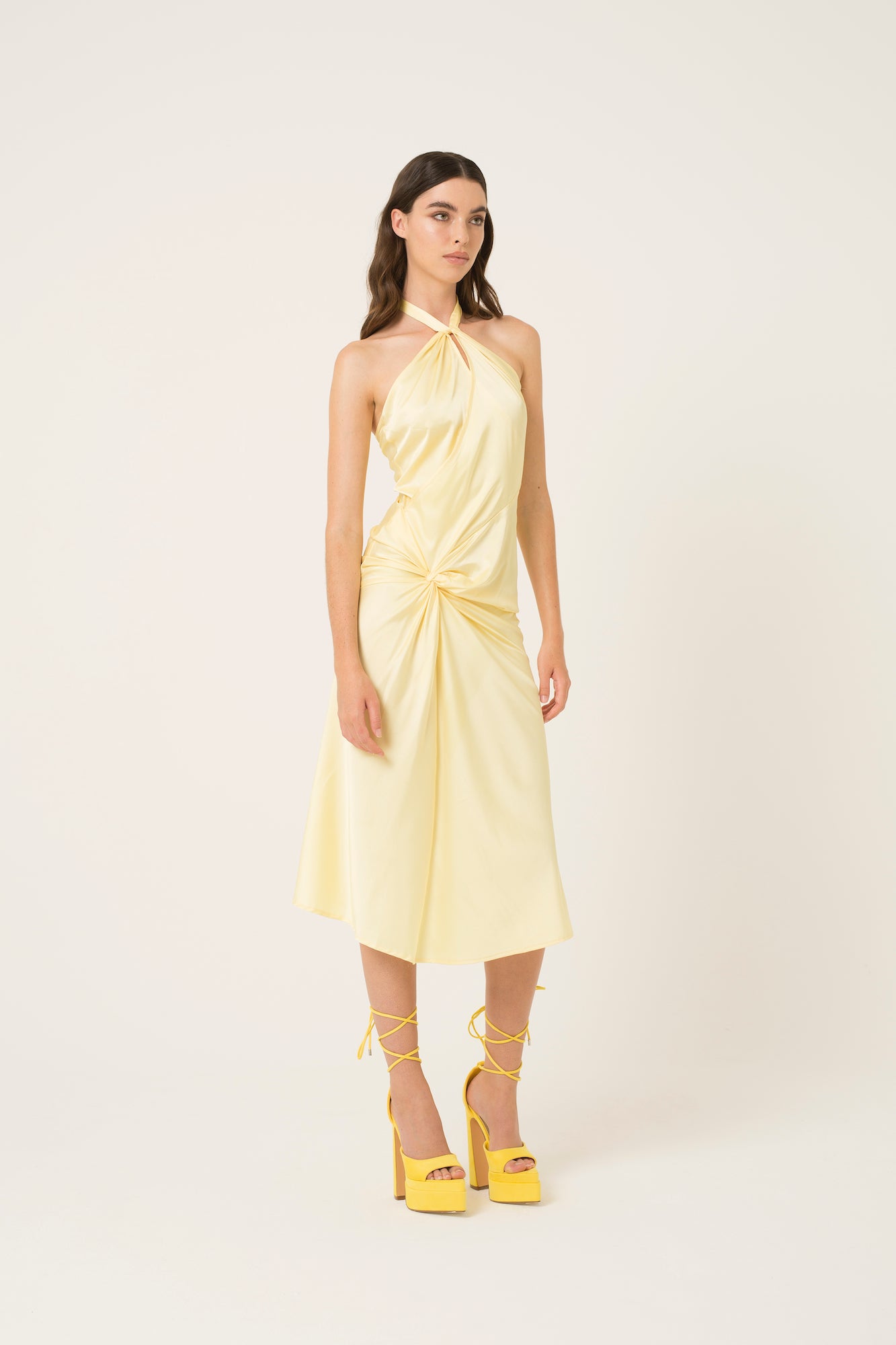 Serena Halter Neck Satin Dress - Hedson.mx