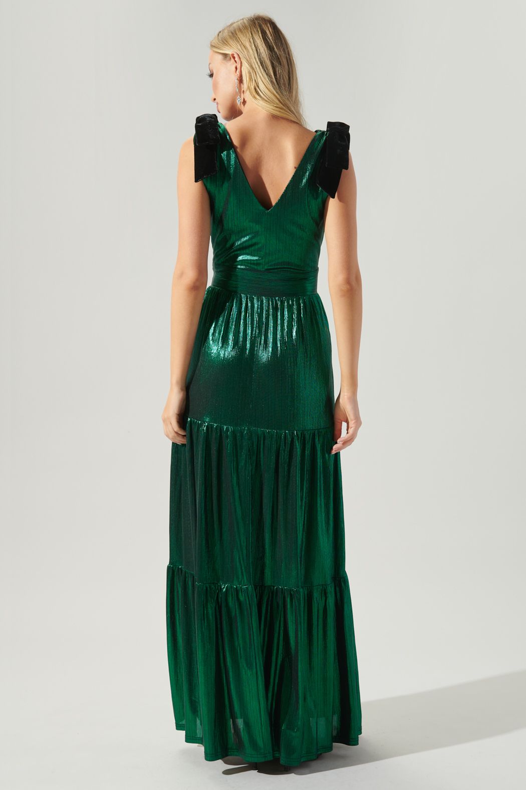 Cannes Liquid Satin Evening Maxi Dress - Hedson.mx