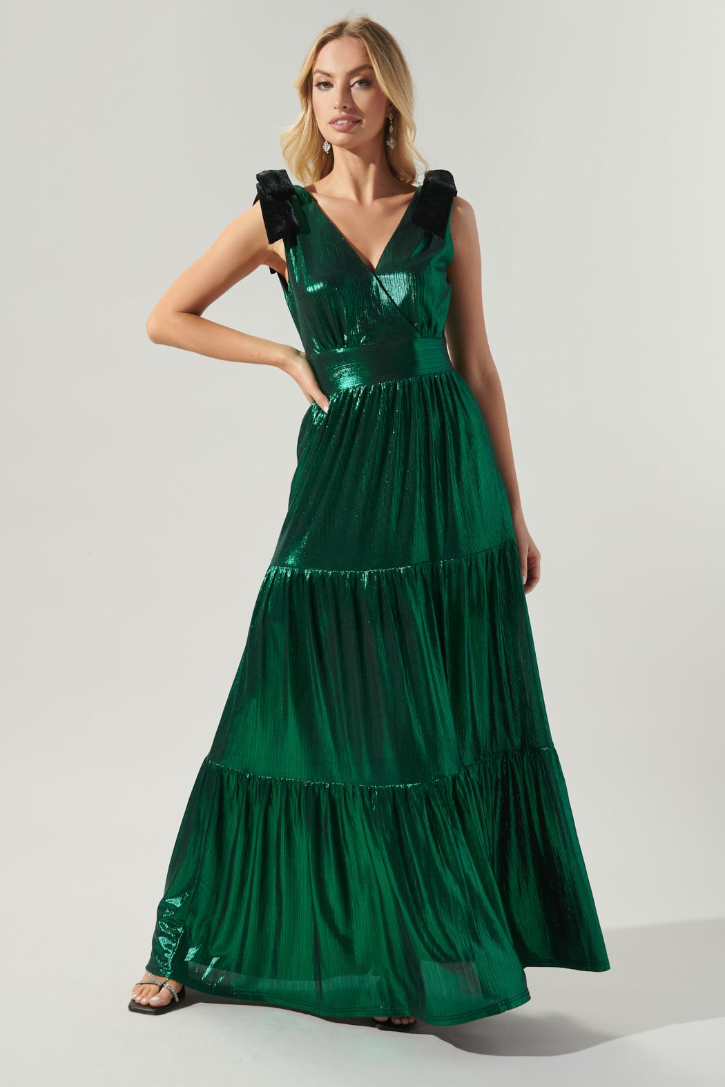 Cannes Liquid Satin Evening Maxi Dress - Hedson.mx