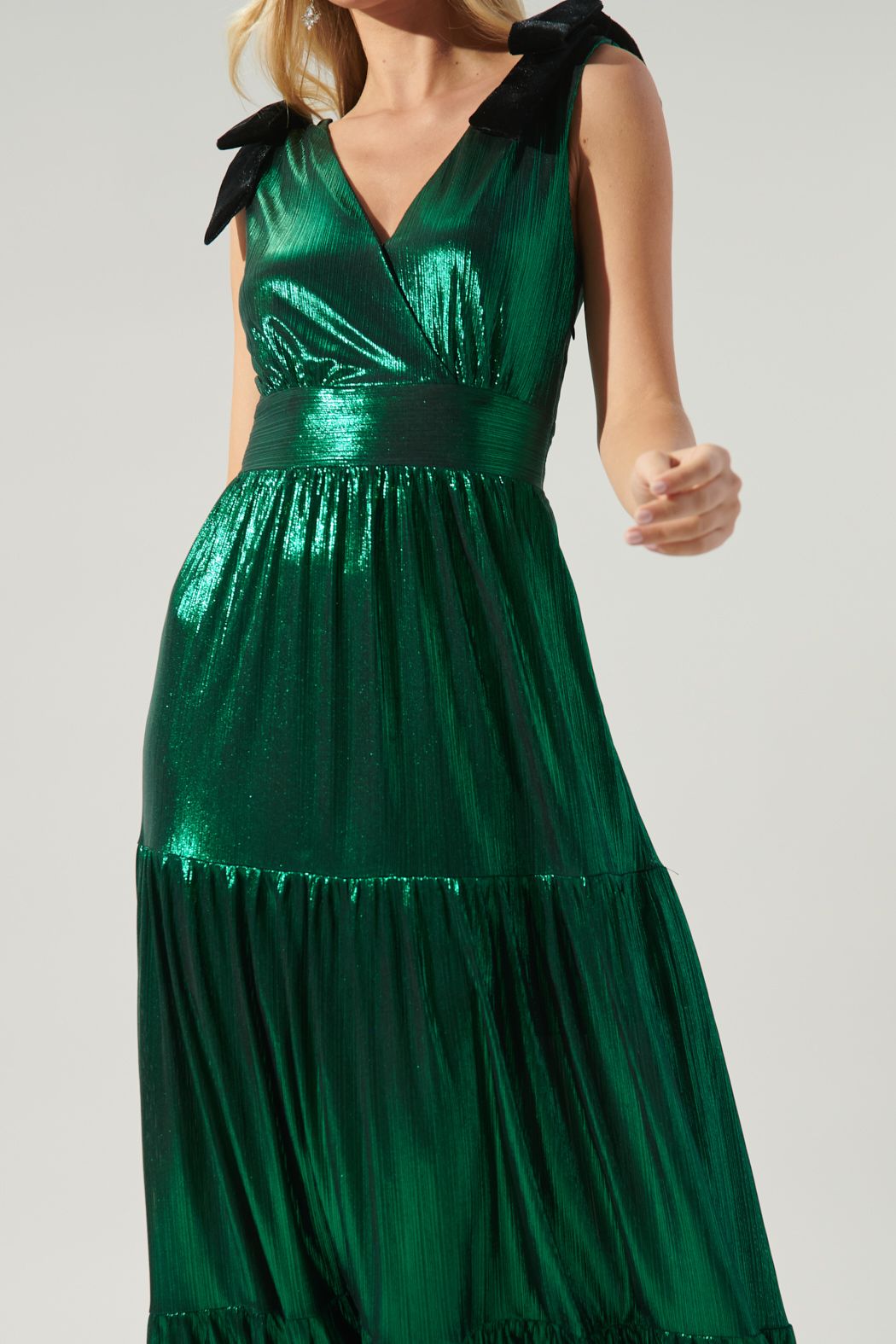 Cannes Liquid Satin Evening Maxi Dress - Hedson.mx