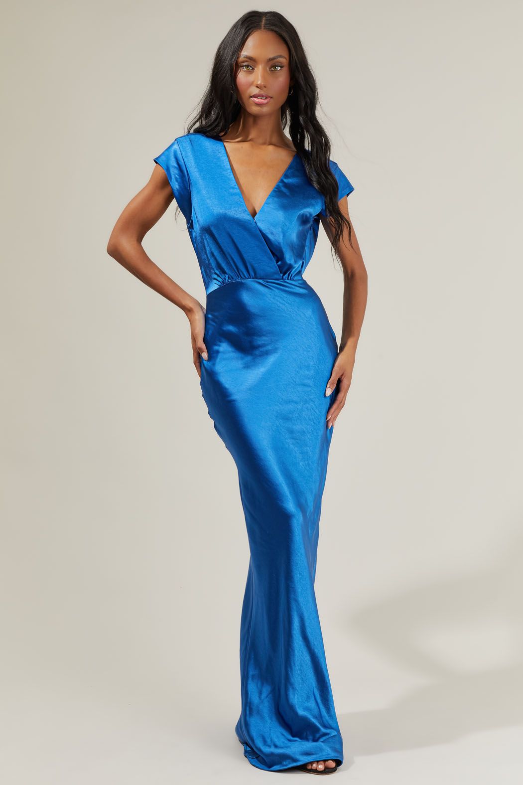 Polly Open Back Satin Dress - Hedson.mx